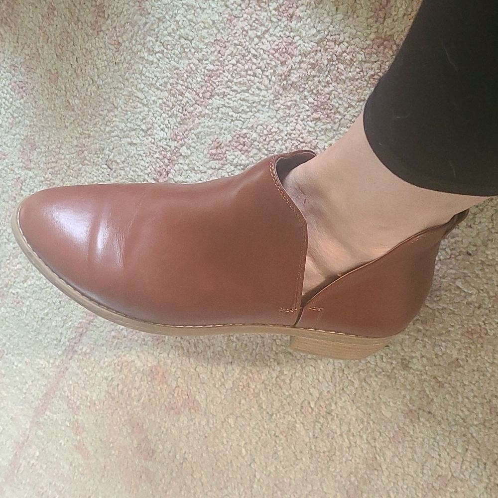 Cognac Chelsea cut out boots